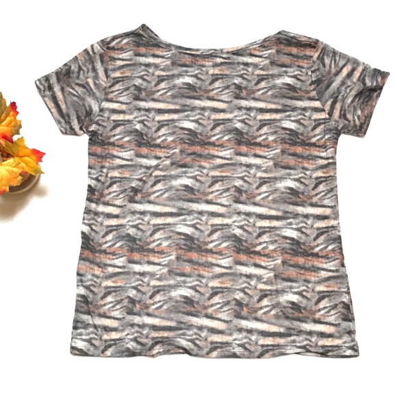 Zara • Semi-Sheer Print Tee - Picture 5 of 5